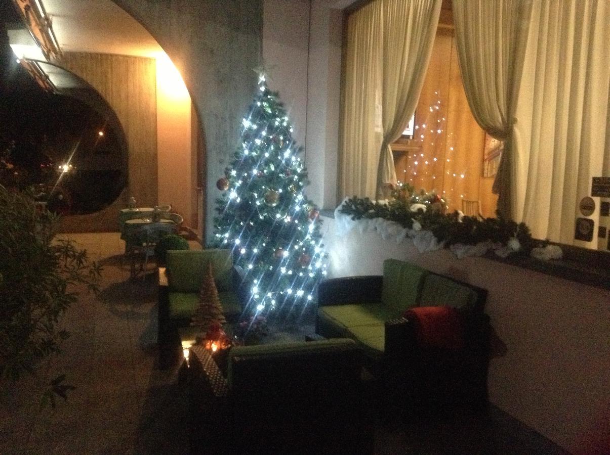 Route 9 Hotel Cadeo