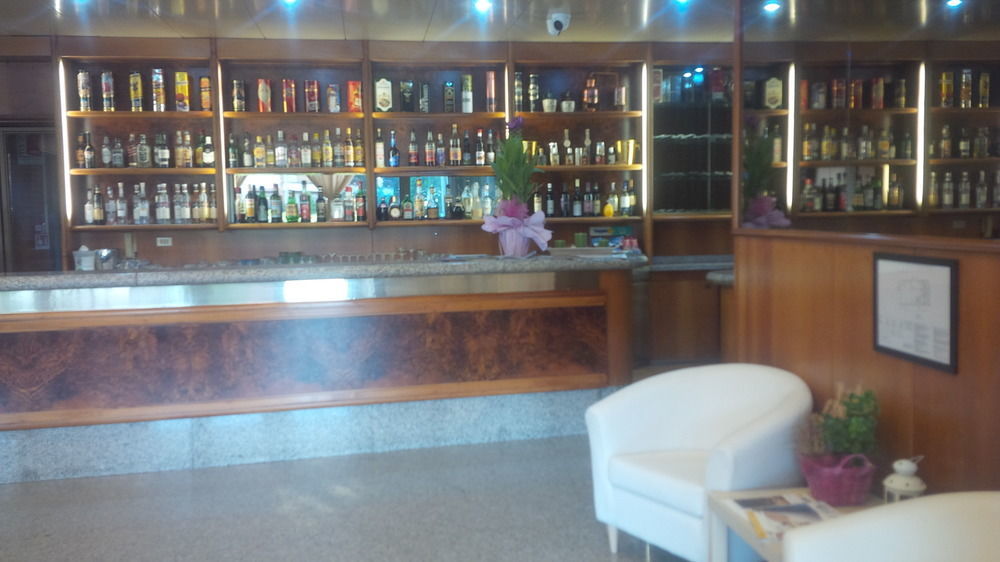 Hotel Route 9 3*