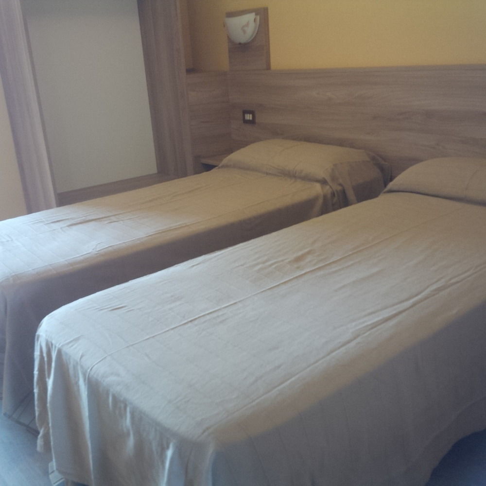 Hotel Route 9 3*