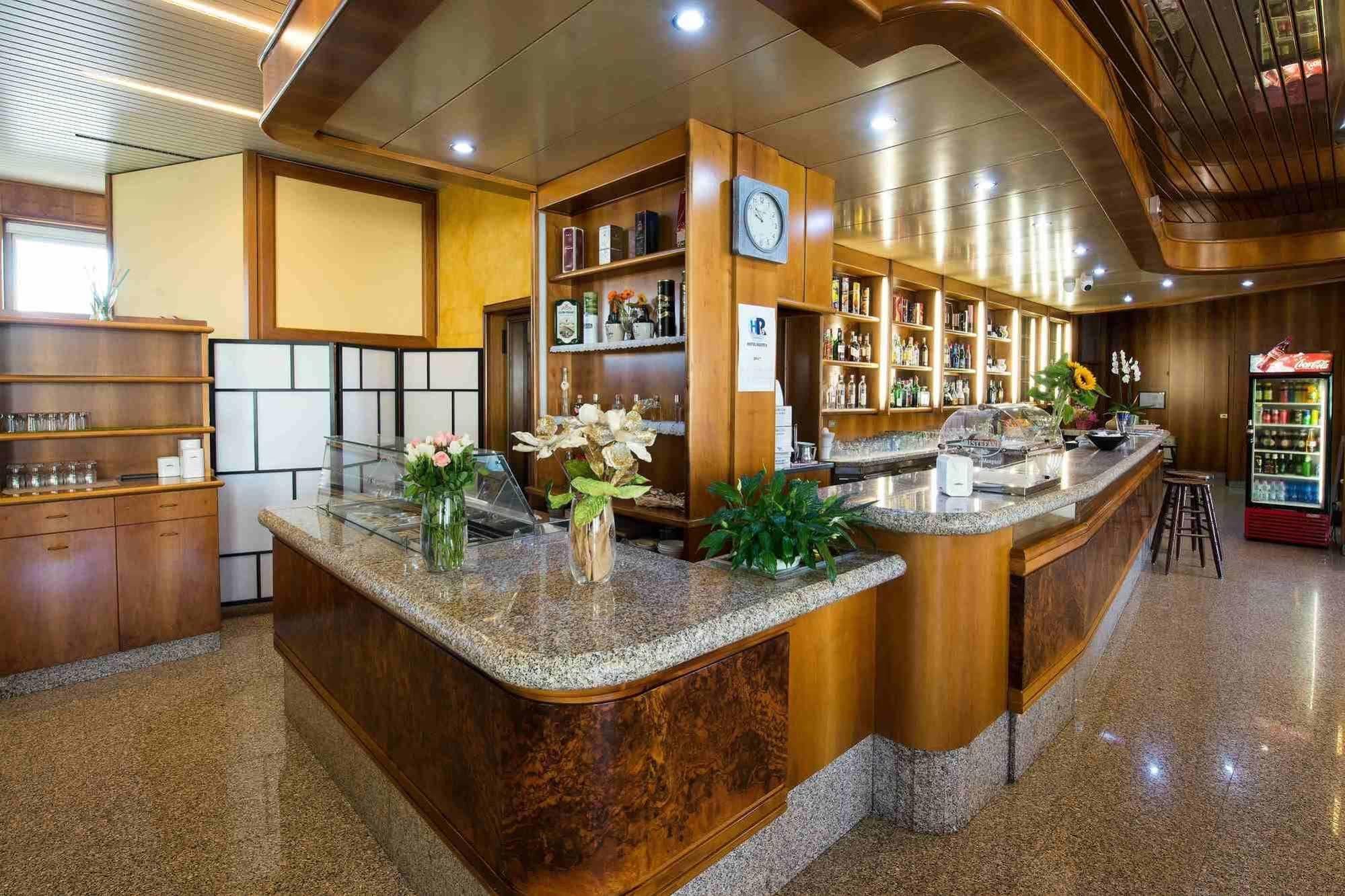Hotel Route 9 3*